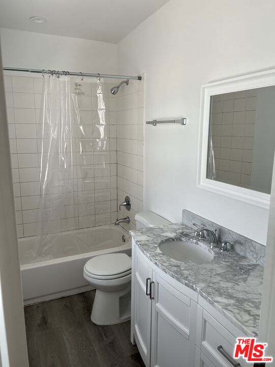 4800 August Street 11 Property Photo 4