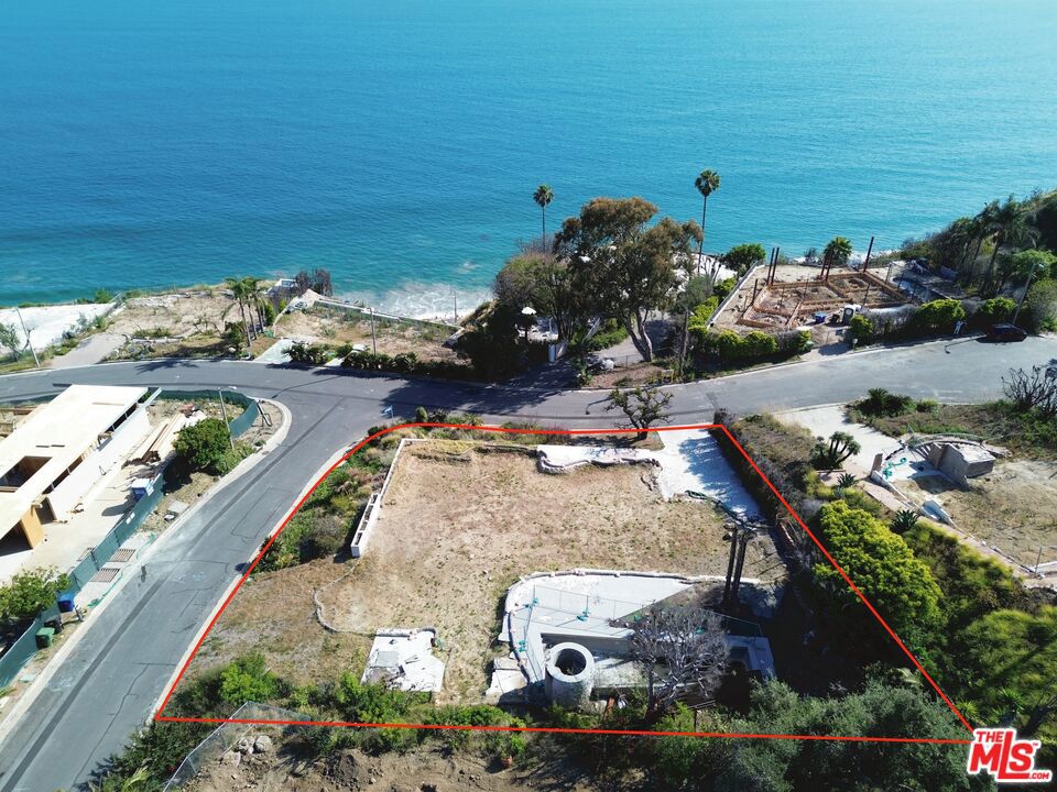 20521 Roca Chica Drive Property Photo 2
