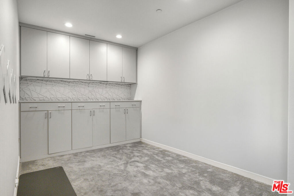 20254 Liverpool Way Property Photo 32