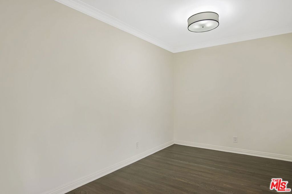 4058 9th Avenue Property Photo 6