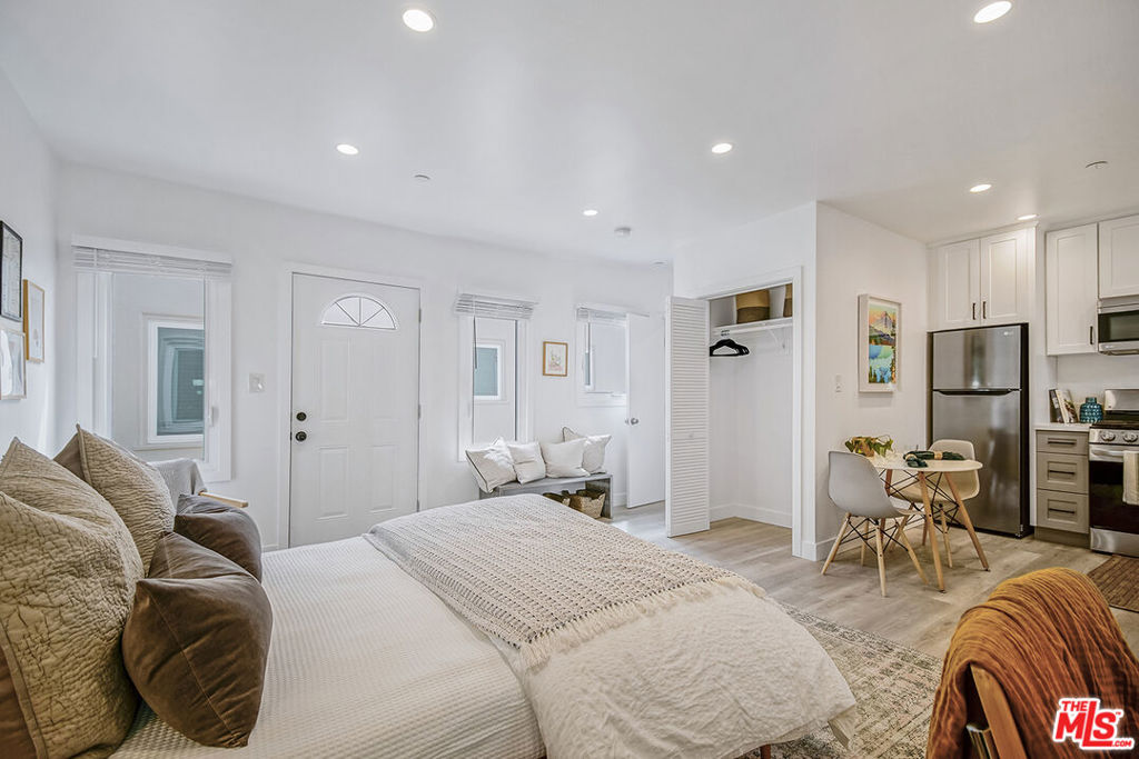 1217 9th Street Property Photo 9