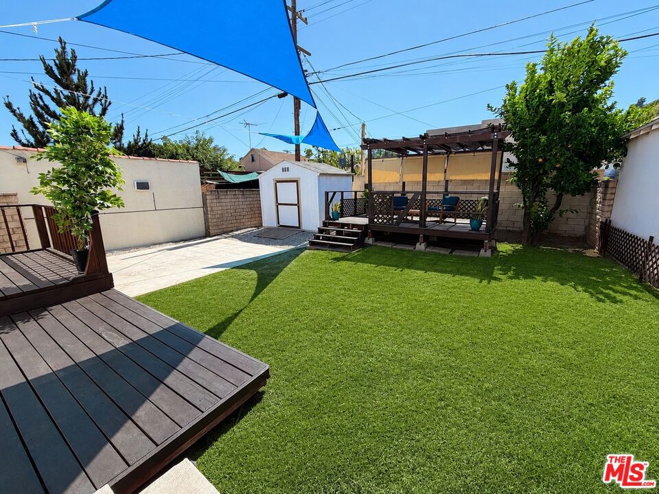 4157 W Avenue 40 Property Photo 6