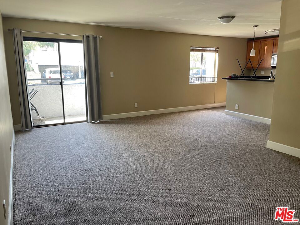 10982 Roebling Avenue 309 Property Photo 7