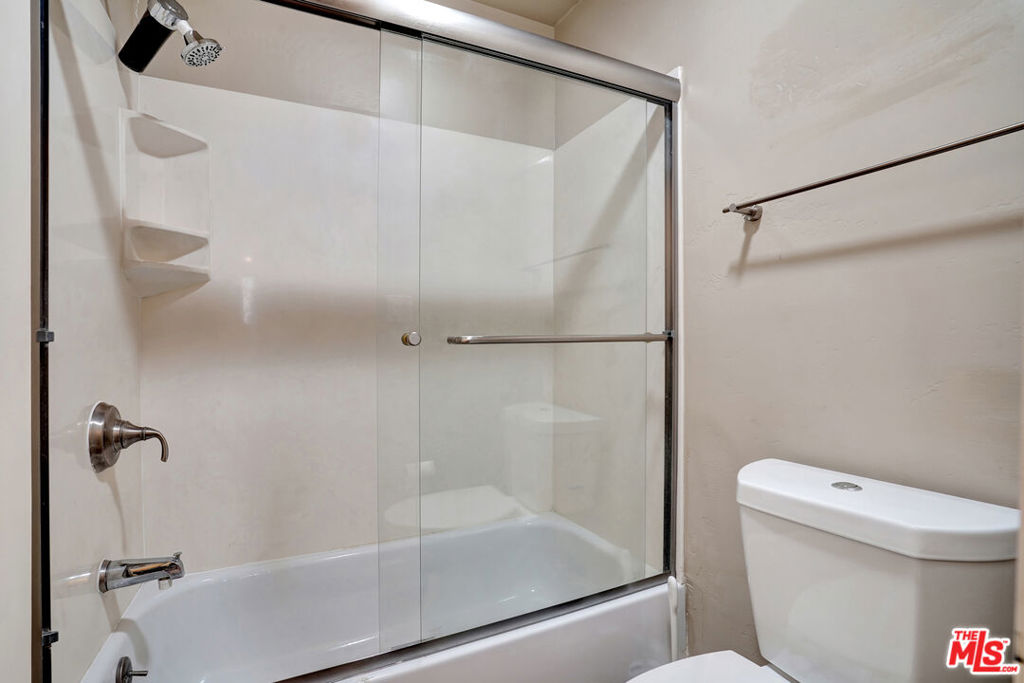 10982 Roebling Avenue 309 Property Photo 12