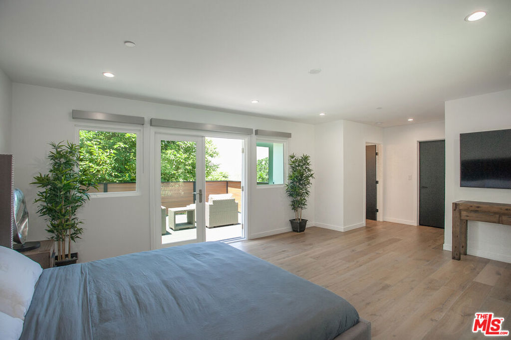 3751 Multiview Drive Property Photo 46