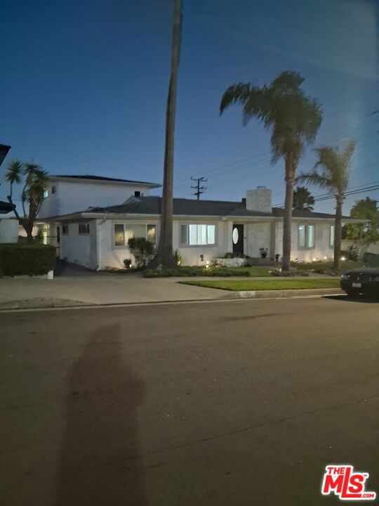 5424 S Sherbourne Drive Property Photo 27