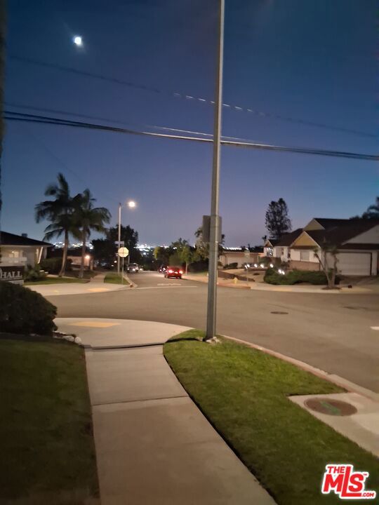 5424 S Sherbourne Drive Property Photo 30