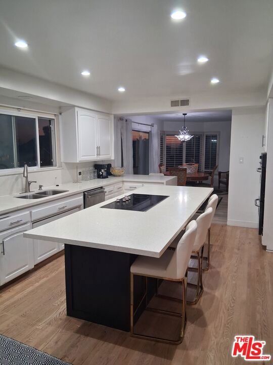 5424 S Sherbourne Drive Property Photo 35