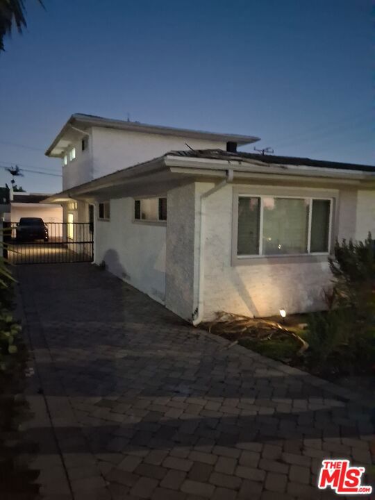 5424 S Sherbourne Drive Property Photo 49