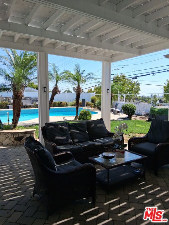 5424 S Sherbourne Drive Property Photo 56