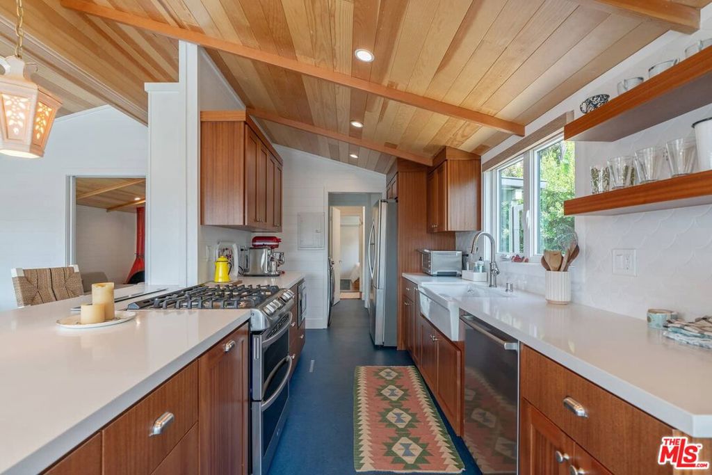 249 Paradise Cove Road Property Photo 13