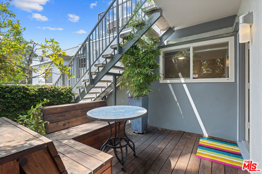 631 Pier Avenue Property Photo 13