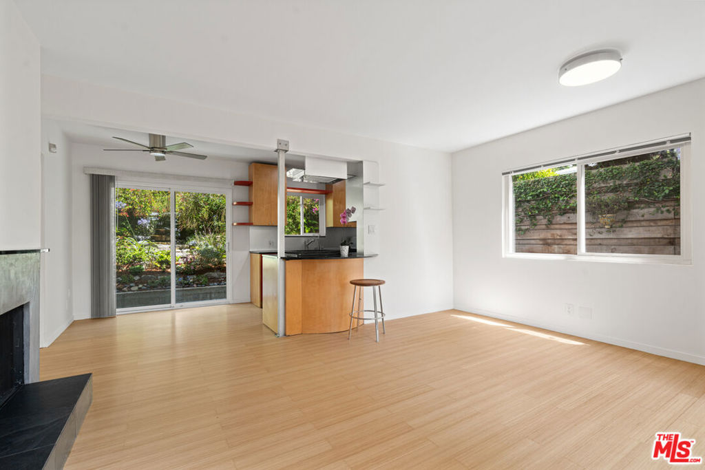 631 Pier Avenue Property Photo 14