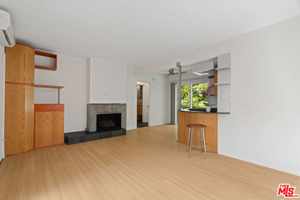631 Pier Avenue Property Photo 15