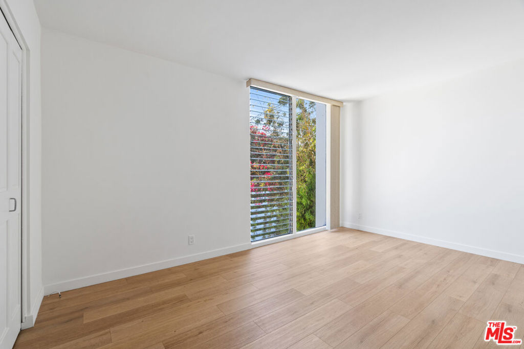 631 Pier Avenue Property Photo 25