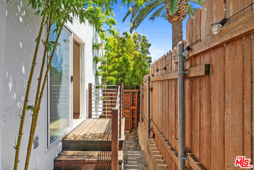 631 Pier Avenue Property Photo 27