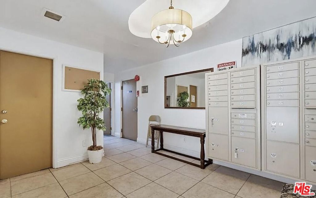 615 E Broadway 304 Property Photo 5