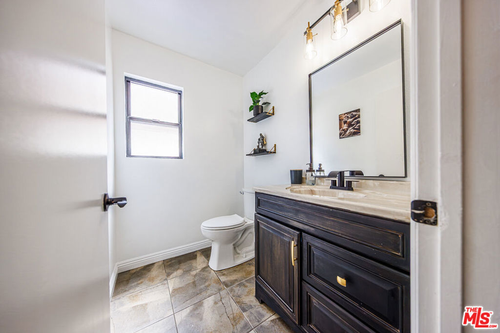 15606 Meadow Drive Property Photo 7