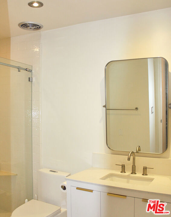 2175 S Beverly Glen Boulevard 302 Property Photo 15