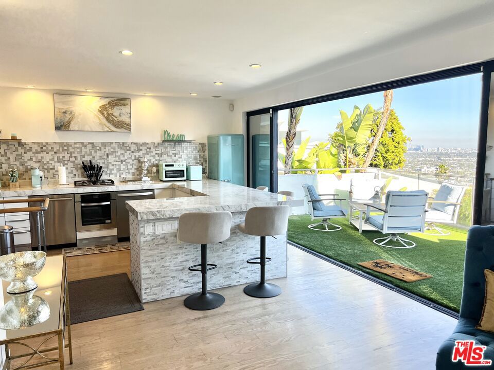 8380 Hollywood Property Photo 15