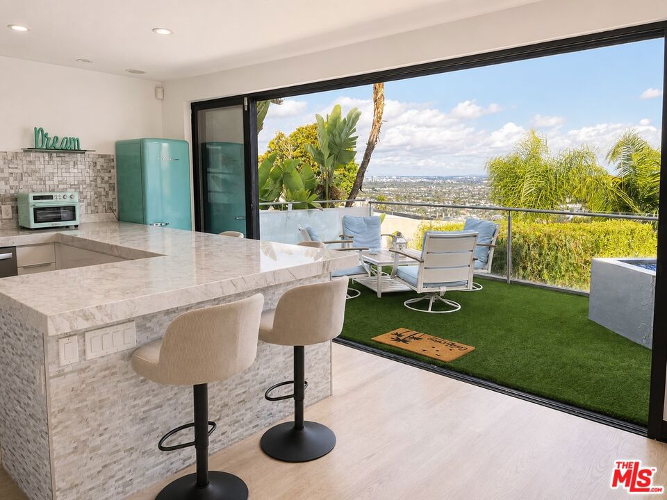 8380 Hollywood Property Photo 20