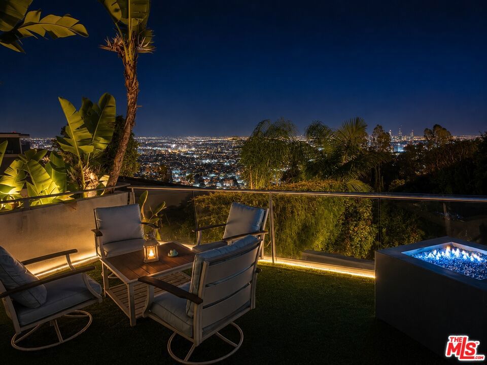 8380 Hollywood Property Photo 21