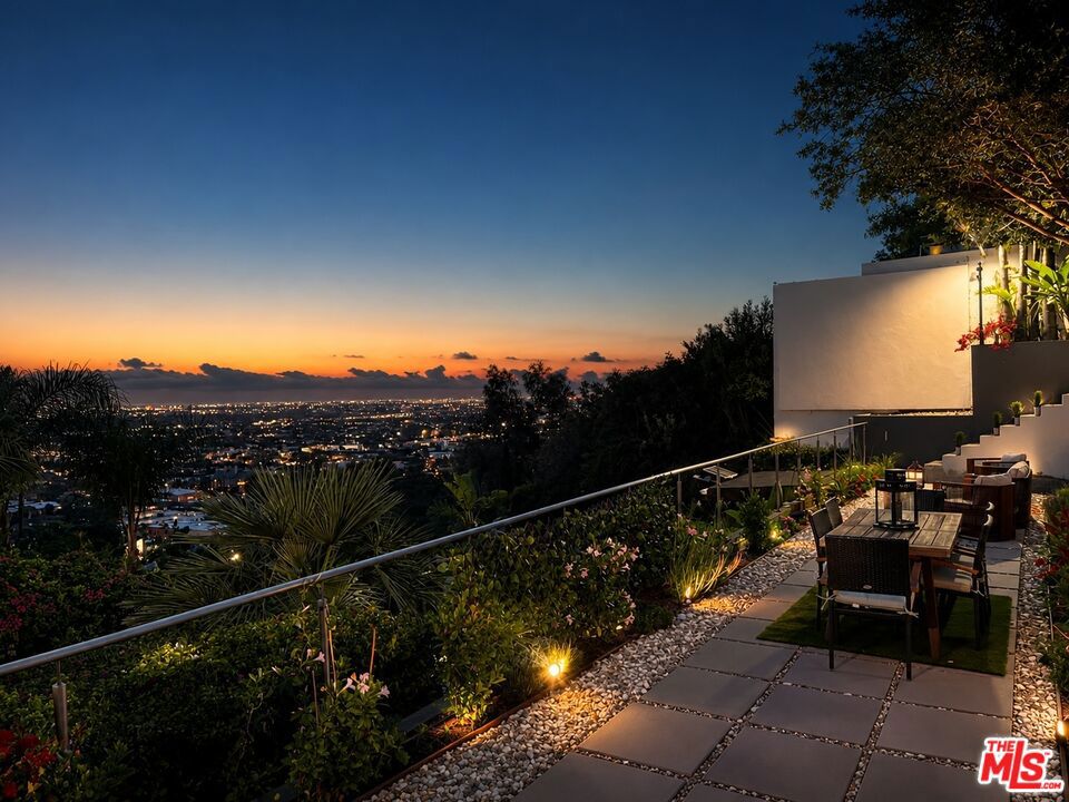 8380 Hollywood Property Photo 22