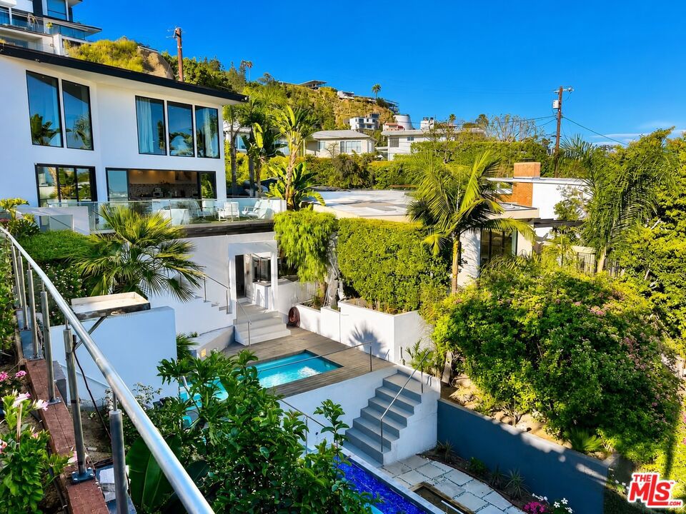 8380 Hollywood Property Photo 30