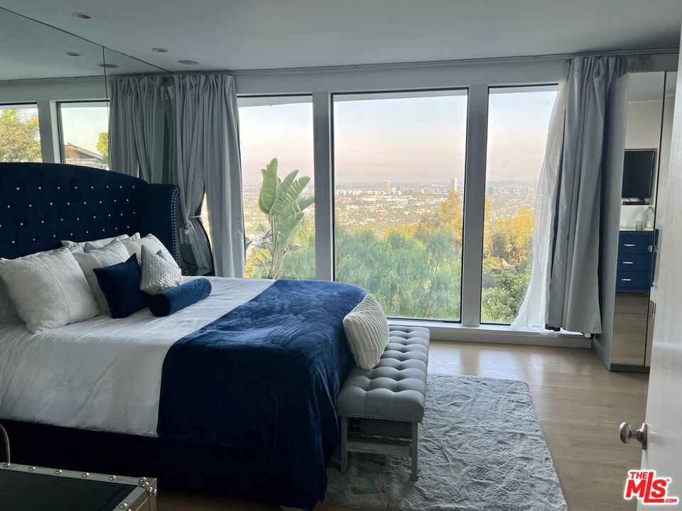 8380 Hollywood Property Photo 35