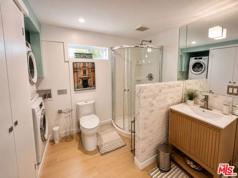 8380 Hollywood Property Photo 47