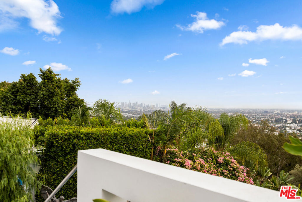 8380 Hollywood Property Photo 52