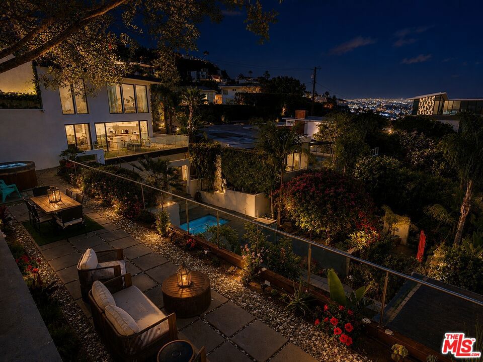 8380 Hollywood Property Photo 57