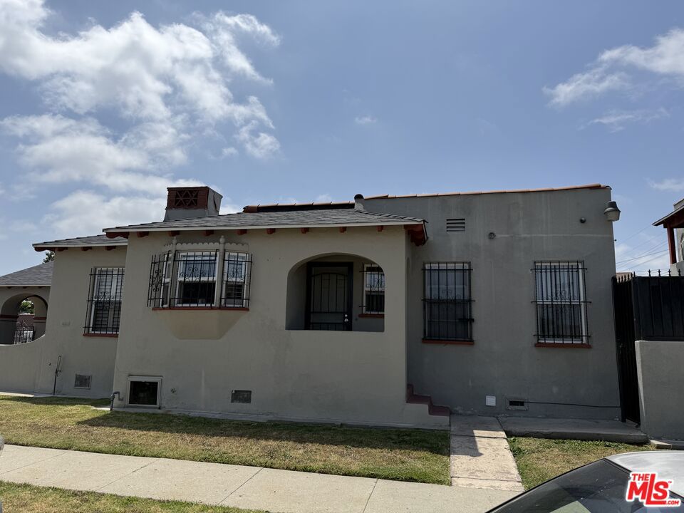 1501 W 87th Street Property Photo 2