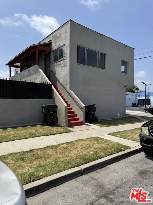 1501 W 87th Street Property Photo 3