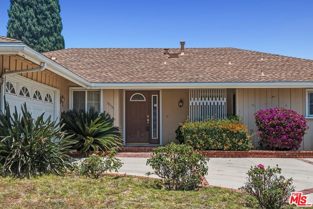 19131 Tulsa Street Property Photo 4