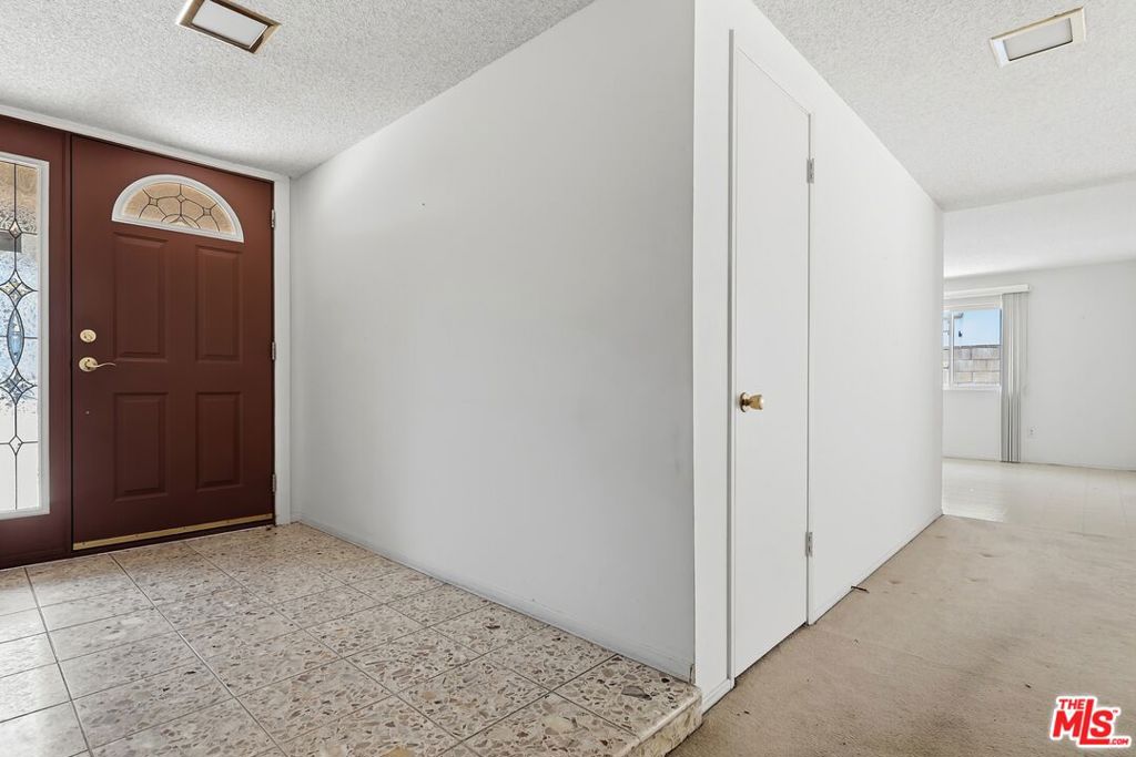 19131 Tulsa Street Property Photo 5