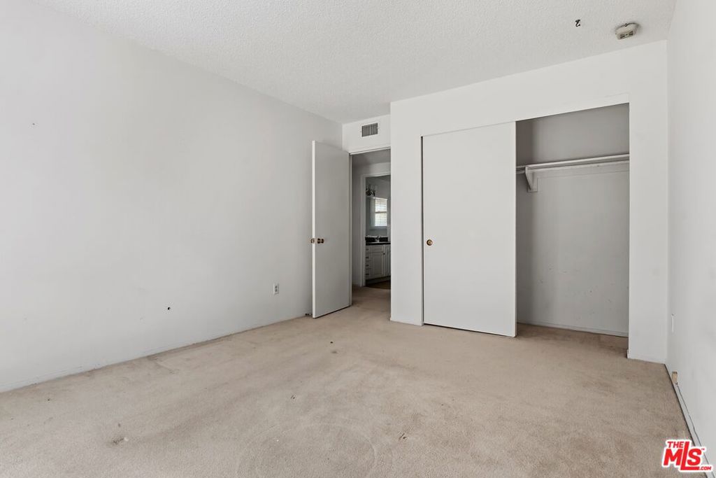 19131 Tulsa Street Property Photo 18