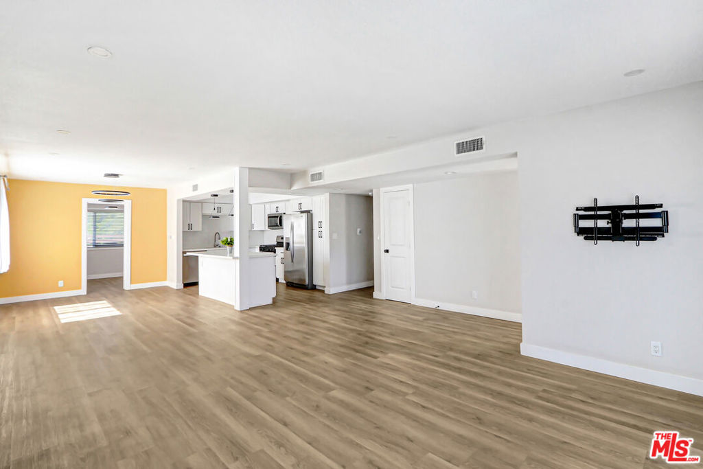 66735 Buena Vista Avenue Property Photo 8