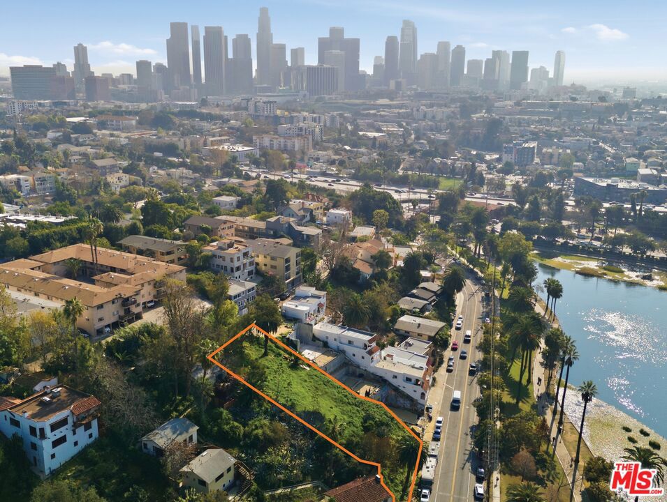 734 Echo Park Avenue Property Photo 1