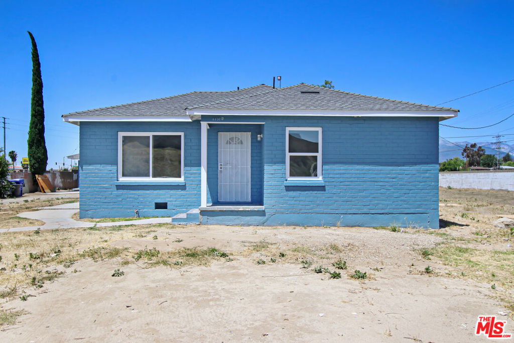 1851 W 23rd Street Property Photo 4