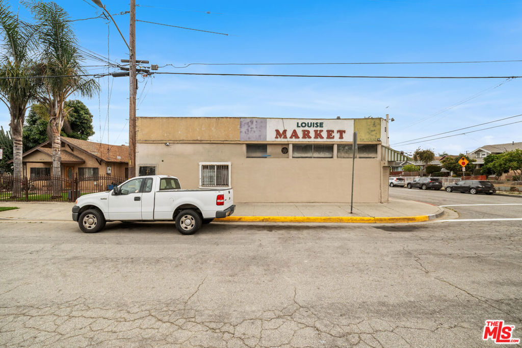 600 S Ditman Avenue Property Photo 8