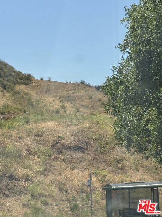 1000 E Thousand Oaks Boulevard Property Photo 4
