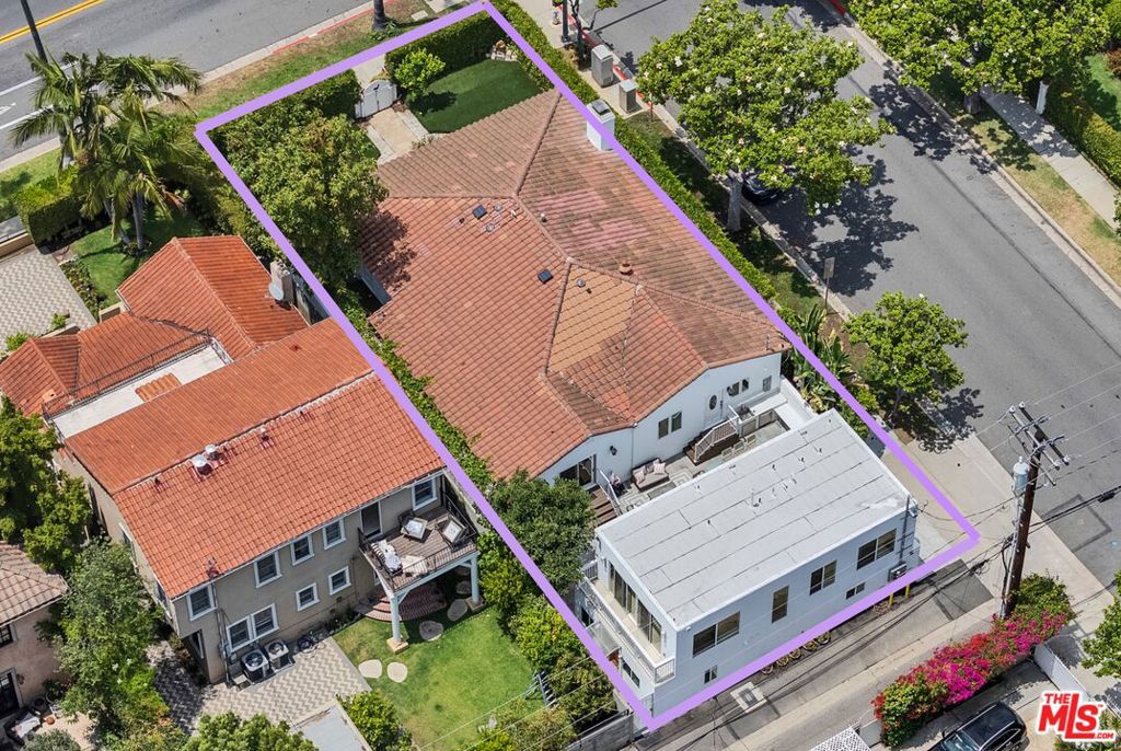 256 N Doheny Drive Property Photo 47