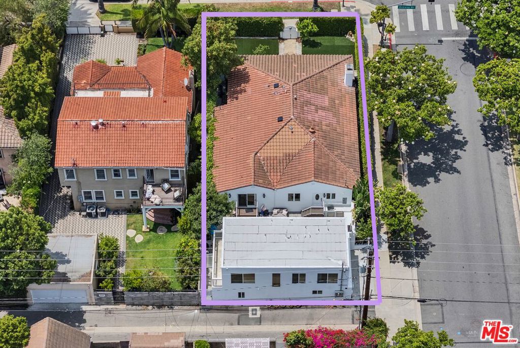 256 N Doheny Drive Property Photo 49