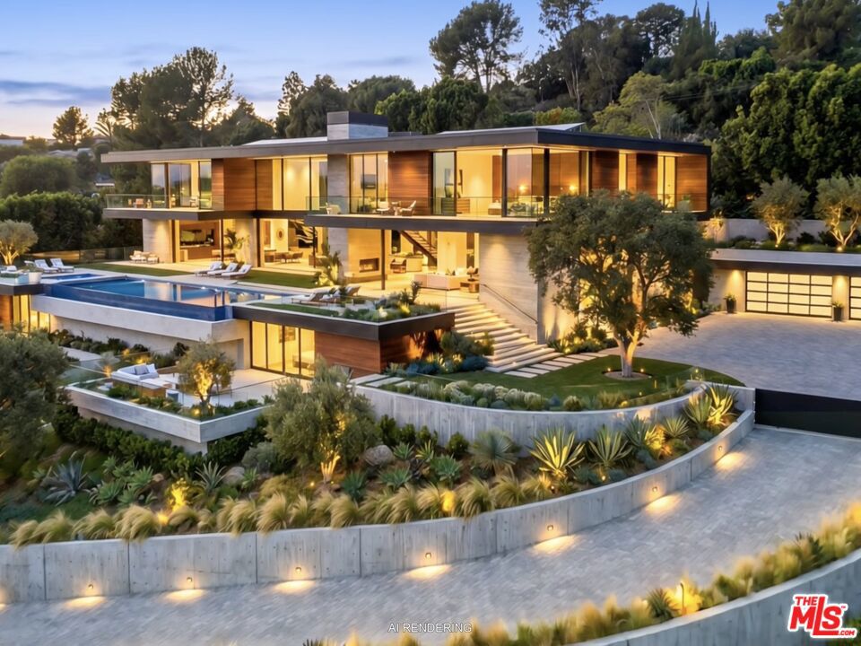 13511 Mulholland Drive Property Photo 3