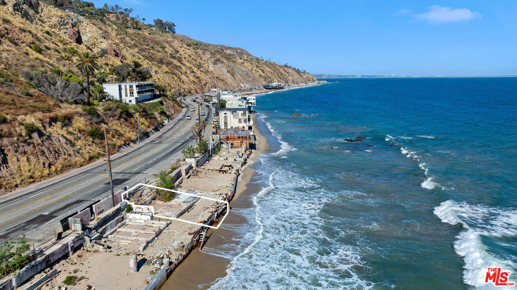 20812 Pacific Coast Highway Property Photo 6