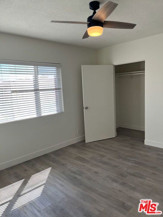 2037 S Burnside Avenue Property Photo 17