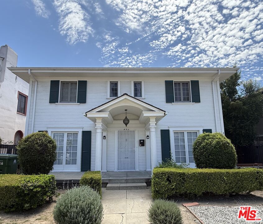 830 S Norton Avenue Property Photo 1