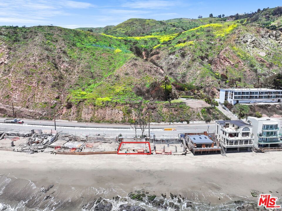 20802 Pacific Coast Highway Property Photo 8