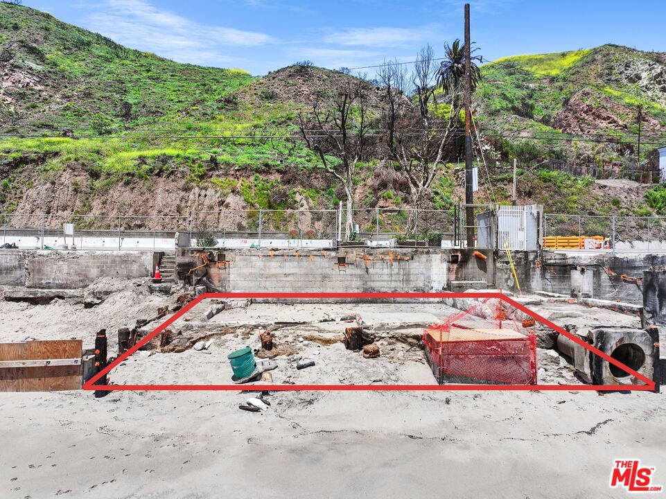 20802 Pacific Coast Highway Property Photo 16